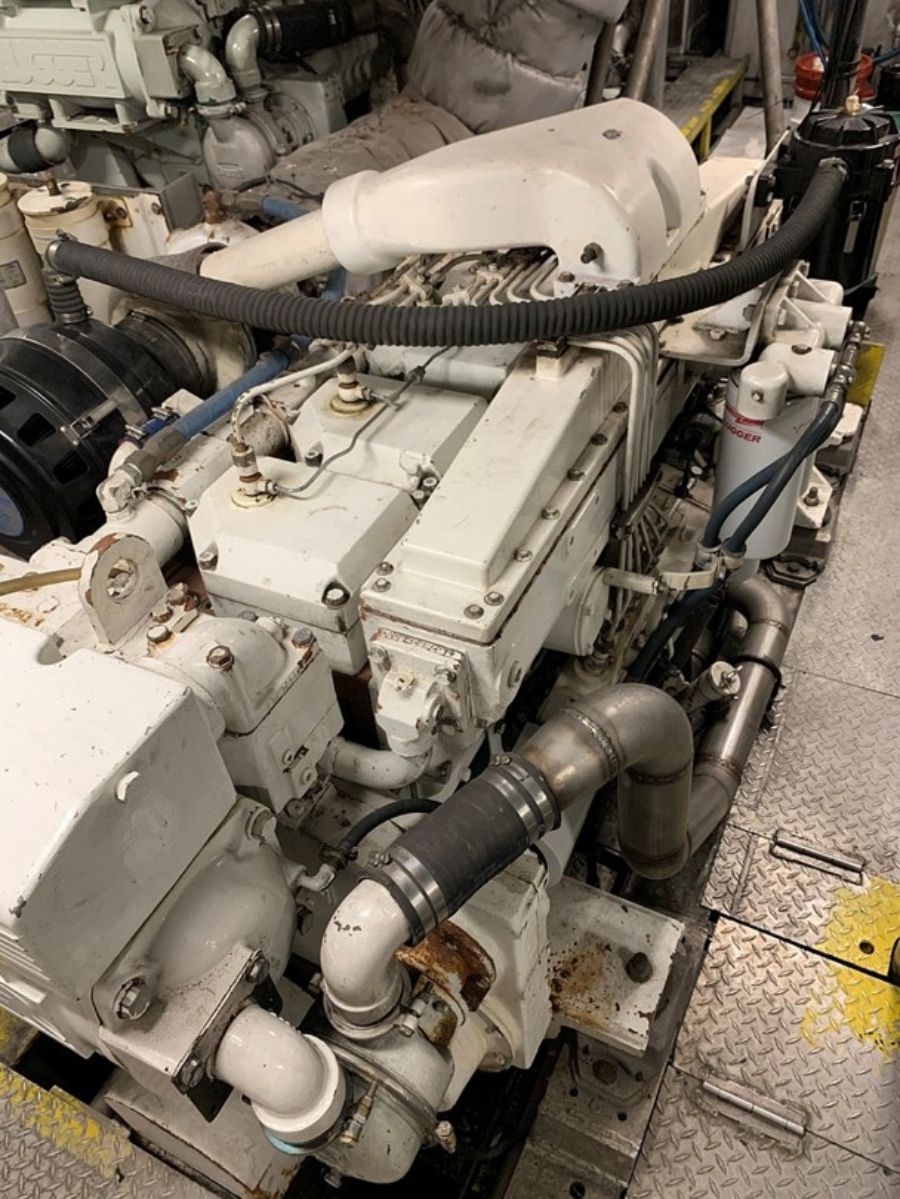 02-MEG5082 Lugger L6170A (3) 700HP-MEG5082