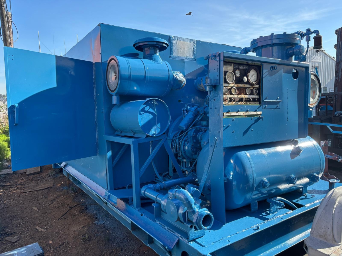 02-M4347 Sullair 900CFM Compressors Low Hours-M4347