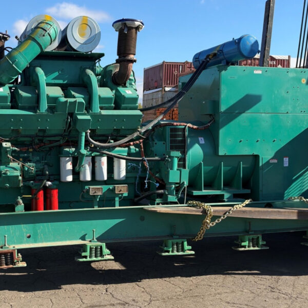 Cummins KTA38 750Kw (3) Like New-MEG5093